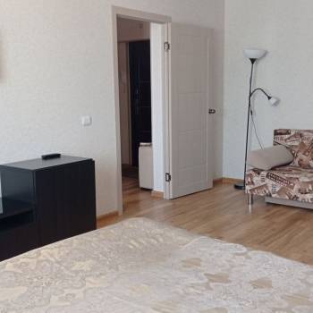 Продается 1-комнатная квартира, 37,5 м²