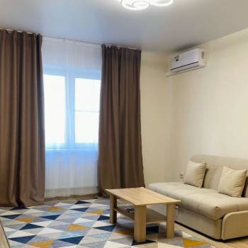 Сдается 2-х комнатная квартира, 63,7 м²