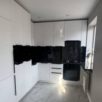 Продается 3-х комнатная квартира, 57 м²