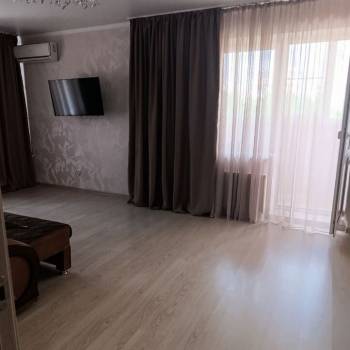 Сдается 2-х комнатная квартира, 79 м²