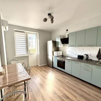 Сдается 1-комнатная квартира, 42 м²