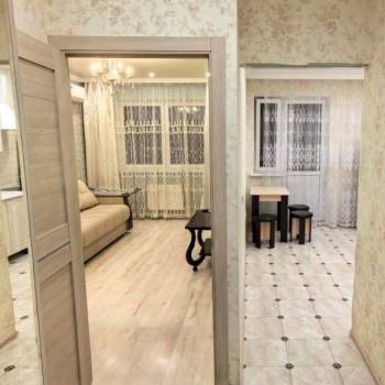 Сдается 1-комнатная квартира, 42 м²