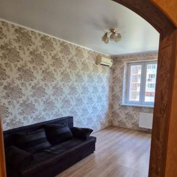 Сдается 1-комнатная квартира, 38 м²