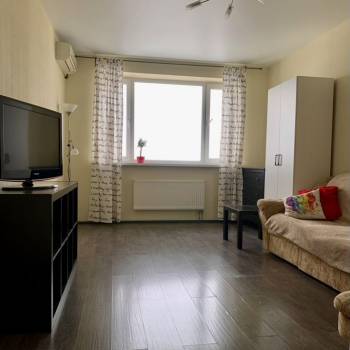 Сдается 1-комнатная квартира, 40 м²