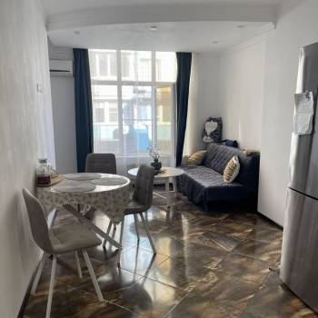 Продается 1-комнатная квартира, 53,3 м²