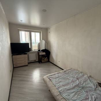 Продается 1-комнатная квартира, 38 м²