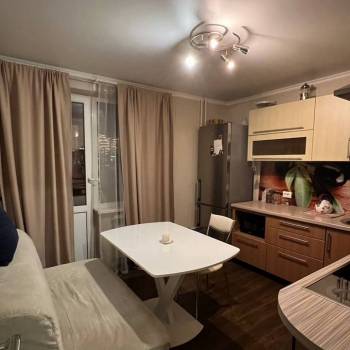 Продается 1-комнатная квартира, 40 м²