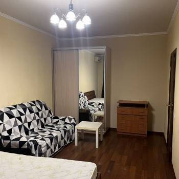 Сдается 1-комнатная квартира, 43 м²
