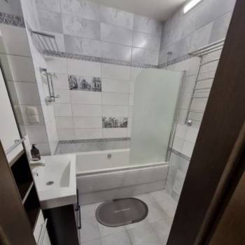 Сдается Многокомнатная квартира, 102 м²