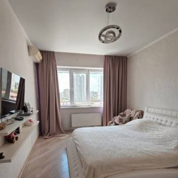 Продается 2-х комнатная квартира, 73 м²
