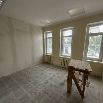 Сдается Нежилое помещение, 80 м²