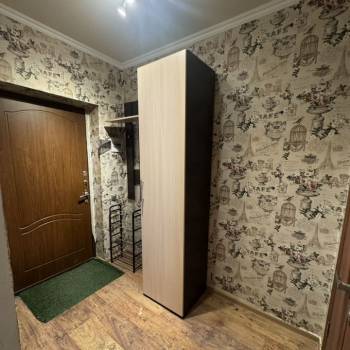 Продается 1-комнатная квартира, 37 м²