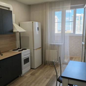 Сдается 1-комнатная квартира, 38 м²