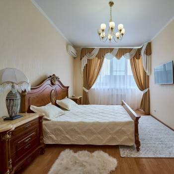 Сдается 2-х комнатная квартира, 90 м²