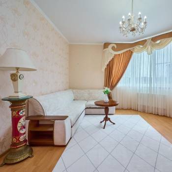 Сдается 2-х комнатная квартира, 90 м²