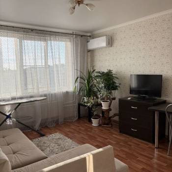 Продается 1-комнатная квартира, 38 м²