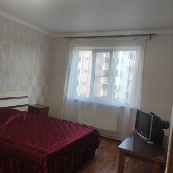 Сдается 1-комнатная квартира, 42 м²
