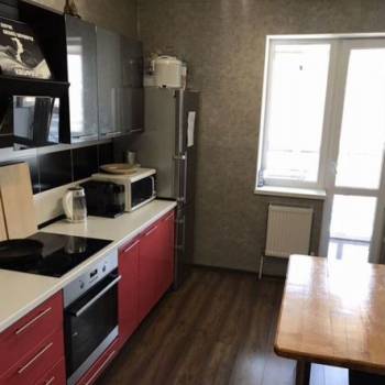 Продается 1-комнатная квартира, 37 м²