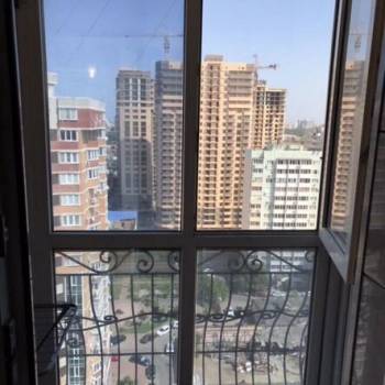 Продается 1-комнатная квартира, 37 м²