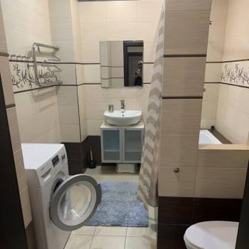 Сдается 2-х комнатная квартира, 92 м²