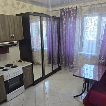 Сдается 1-комнатная квартира, 45 м²