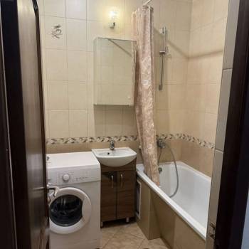 Сдается 1-комнатная квартира, 52 м²