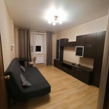 Сдается 1-комнатная квартира, 43 м²
