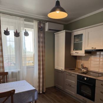 Продается 1-комнатная квартира, 46 м²