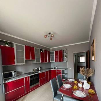 Сдается 2-х комнатная квартира, 72 м²