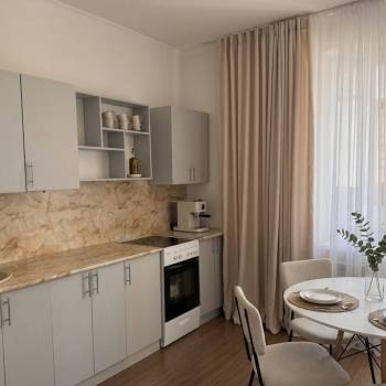 Продается 1-комнатная квартира, 44 м²