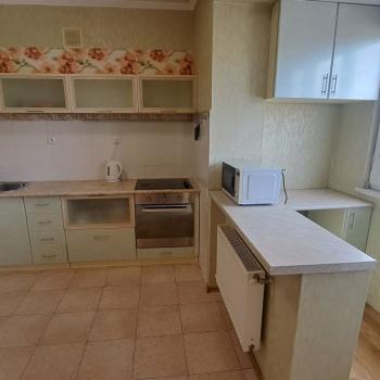 Продается 1-комнатная квартира, 43 м²