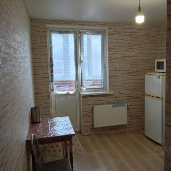 Сдается 1-комнатная квартира, 38 м²