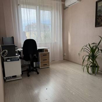 Продается 1-комнатная квартира, 32 м²