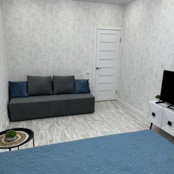Продается 1-комнатная квартира, 37 м²