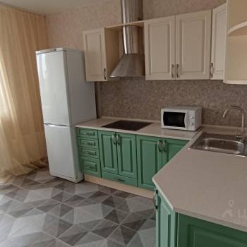 Сдается 1-комнатная квартира, 40 м²