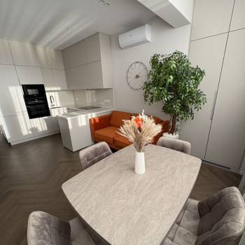 Продается 2-х комнатная квартира, 60 м²