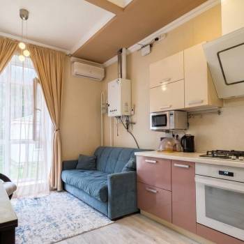 Продается 1-комнатная квартира, 42 м²
