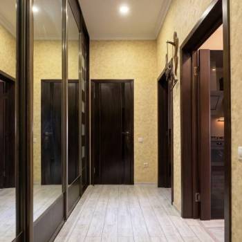 Продается 1-комнатная квартира, 42 м²