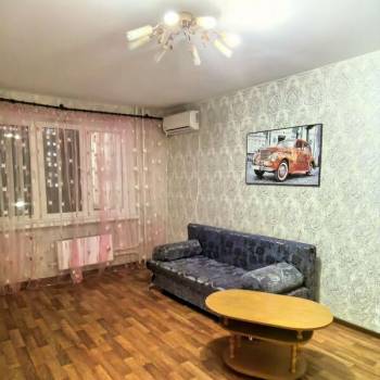 Сдается 1-комнатная квартира, 38 м²