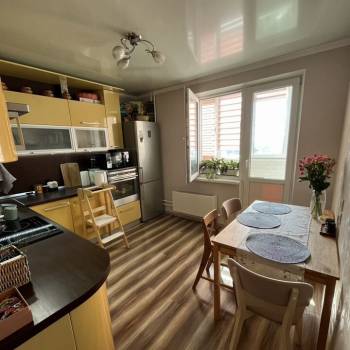Продается 2-х комнатная квартира, 57 м²