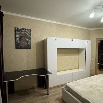 Сдается 1-комнатная квартира, 43 м²