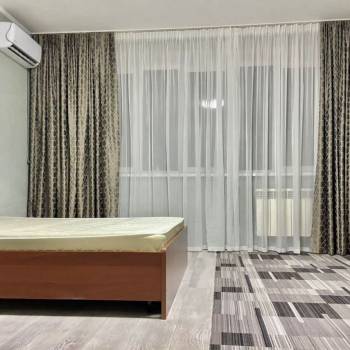 Продается 1-комнатная квартира, 55 м²