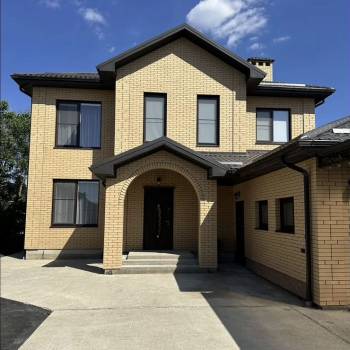 Продается Дом, 242 м²