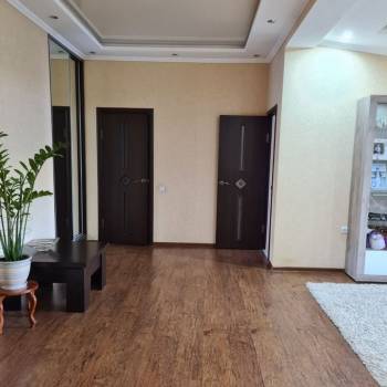 Продается 2-х комнатная квартира, 77,4 м²