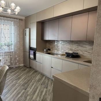 Продается 3-х комнатная квартира, 100 м²