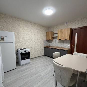 Сдается 1-комнатная квартира, 43 м²