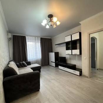 Продается 1-комнатная квартира, 42 м²