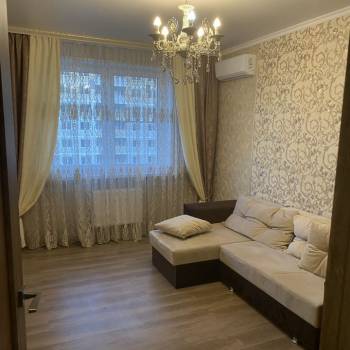 Сдается 1-комнатная квартира, 37 м²