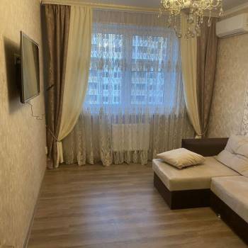 Сдается 1-комнатная квартира, 37 м²