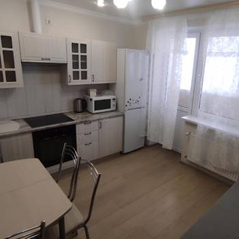 Сдается 1-комнатная квартира, 42 м²